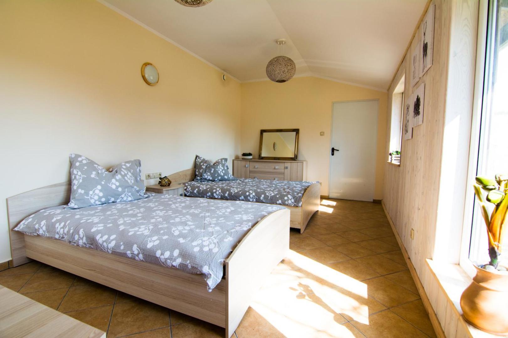 Mila Przystan Villa Ksiaznik Exteriör bild